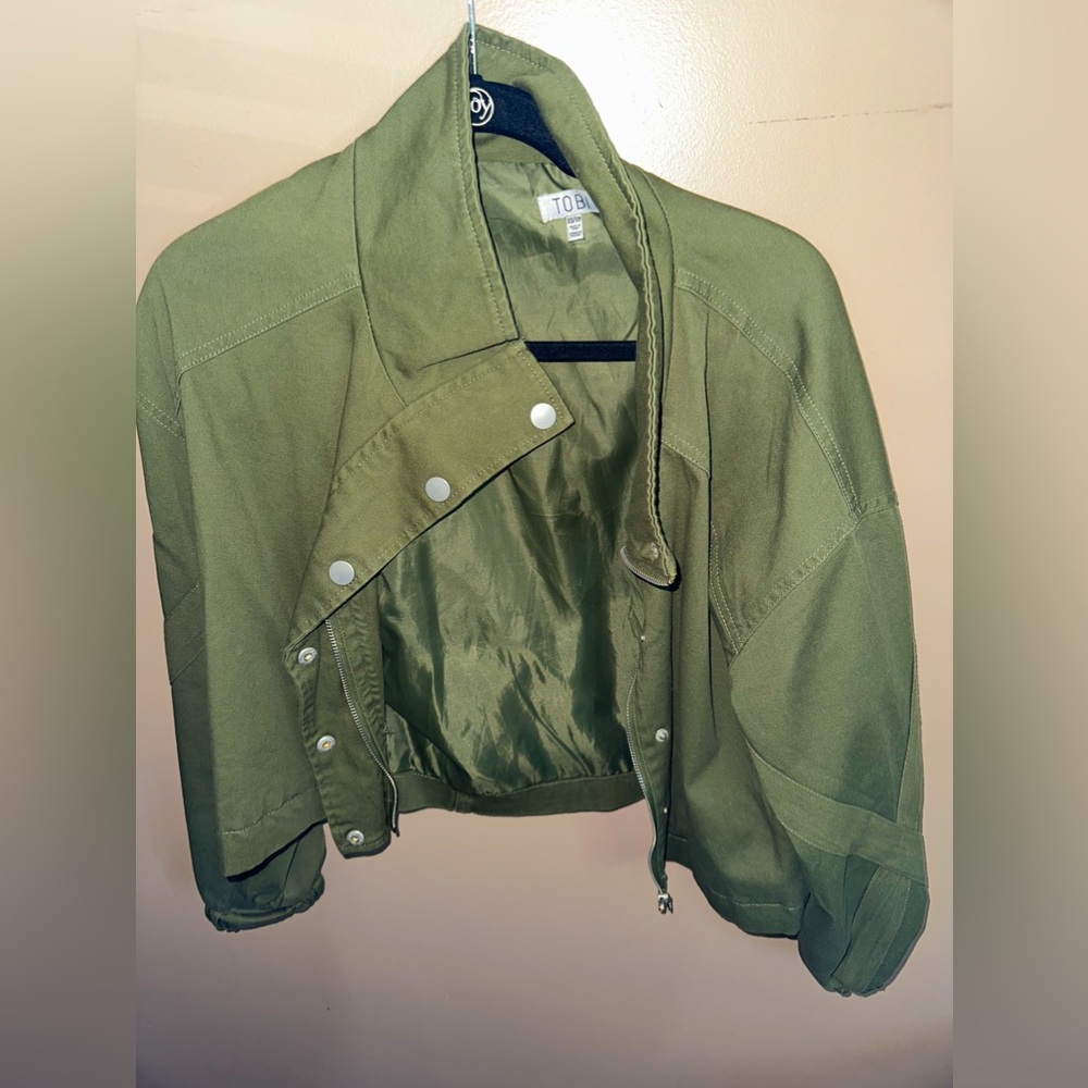 ARMY GREEN BUTTON ZIP CROPPED JACKET, Size XS